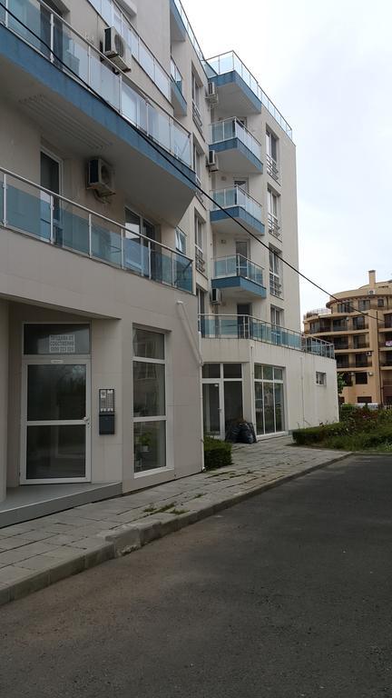 Kraybrezhna Apartment 포마리 외부 사진