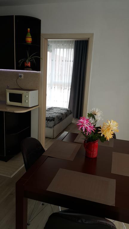 Kraybrezhna Apartment 포마리 외부 사진