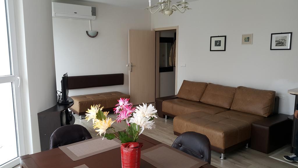 Kraybrezhna Apartment 포마리 외부 사진