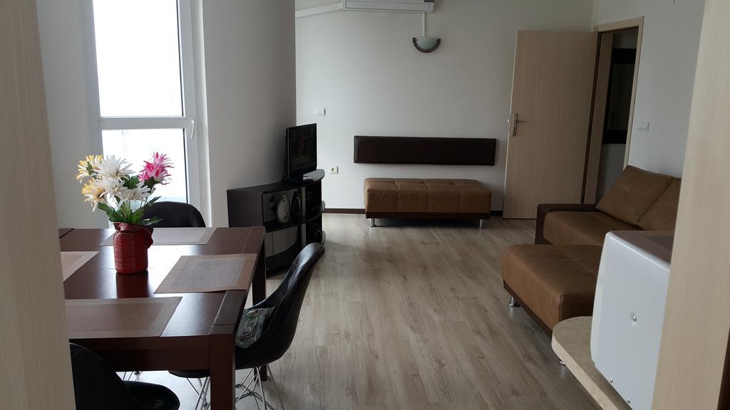 Kraybrezhna Apartment 포마리 외부 사진